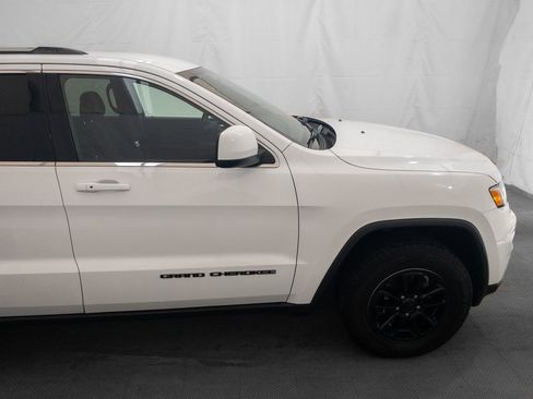 Used 2020 Jeep Grand Cherokee Laredo image 10