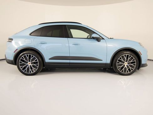 New 2025 Porsche Macan 4 Electric image 8