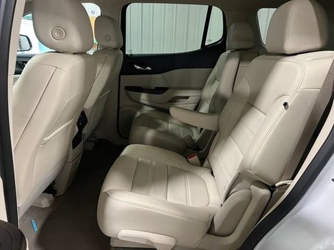 Used 2023 GMC Acadia Denali AWD/4WD image 4
