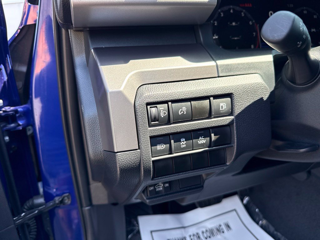 Used 2025 Toyota Tacoma TRD Off-Road AWD/4WD image 29