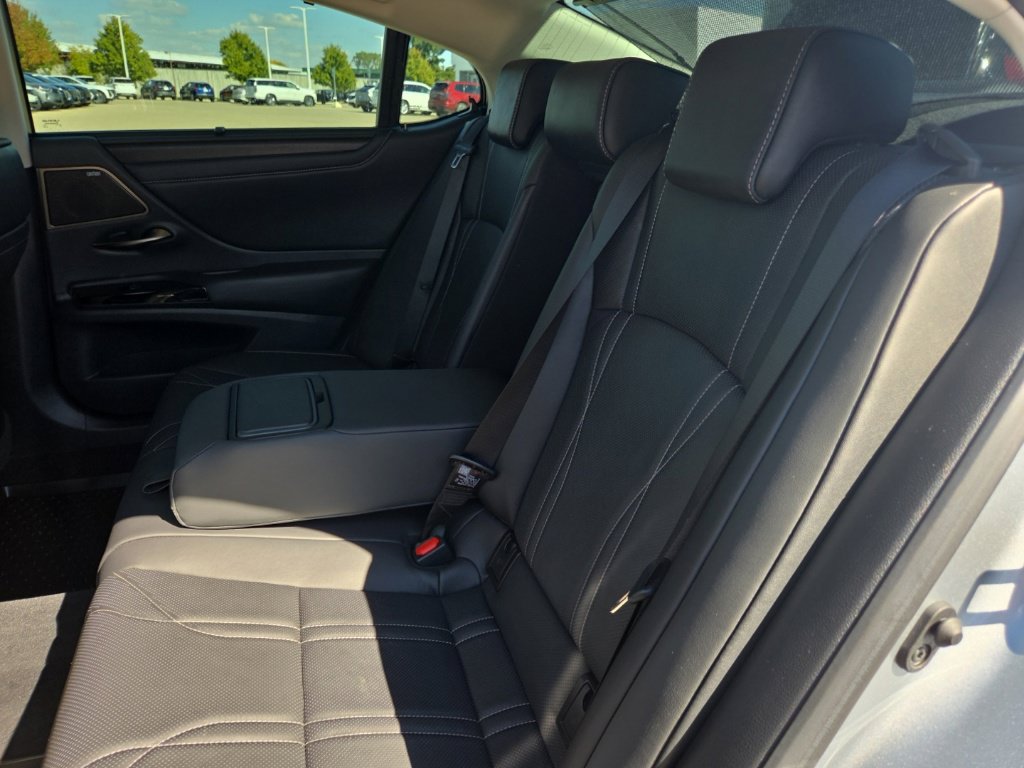Used 2022 Lexus ES 350 Ultra Luxury FWD image 7