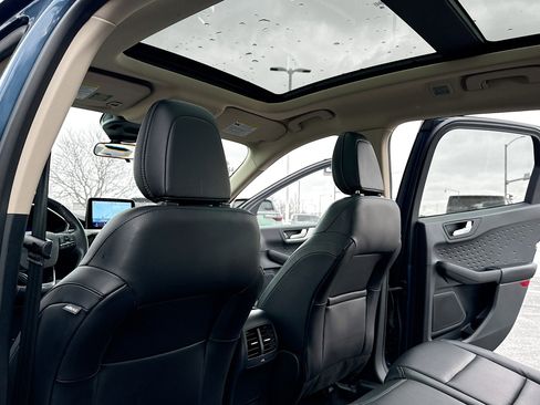 Used 2020 Ford Escape SE Sport image 6