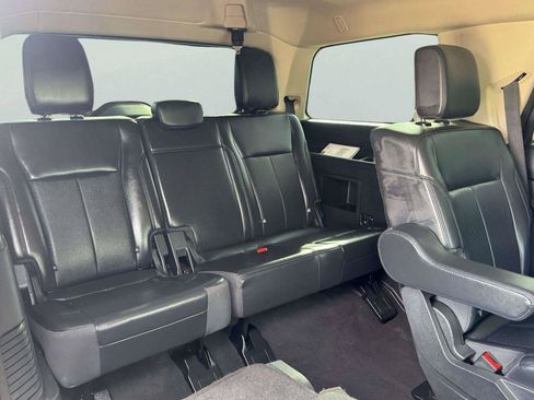 Used 2023 Ford Expedition XLT AWD/4WD image 50