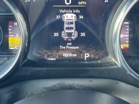 Used 2023 Jeep Wrangler Unlimited Sahara AWD/4WD image 29