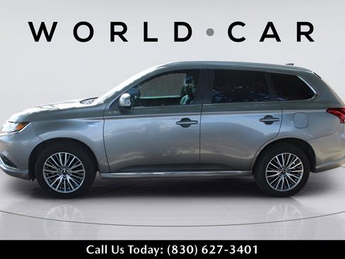 Used 2022 Mitsubishi Outlander SEL image 4