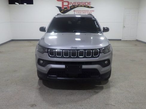 Used 2022 Jeep Compass Latitude image 4