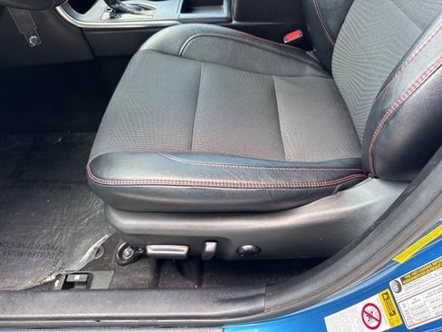 Used 2017 Toyota Camry SE image 14