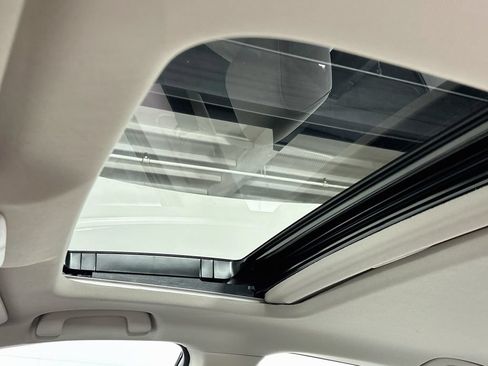 Used 2025 Honda Accord SE image 18
