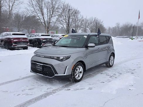 Certified 2023 Kia Soul LX w/ LX Technology Package image 4