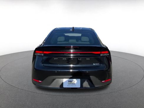 Used 2025 Toyota Prius LE image 12