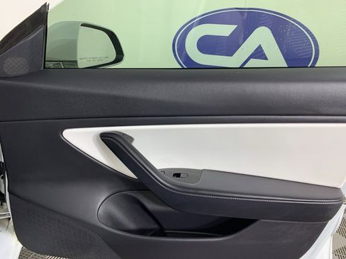 Used 2020 Tesla Model 3 Long Range image 41