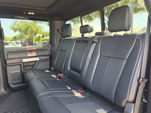 Used 2022 Ford F250 Lariat w/ Black Appearance Package AWD/4WD image 23