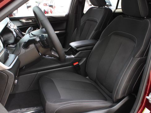 Used 2025 Jeep Grand Cherokee Laredo X w/ Luxury Tech Group I AWD/4WD image 18