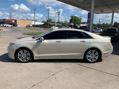 Used 2014 Lincoln MKZ w/ Equipment Group 101A Select image 4