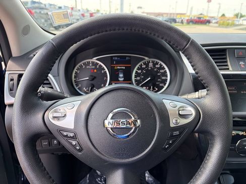 Used 2019 Nissan Sentra SR FWD image 22