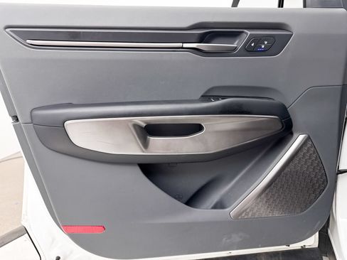 Certified 2024 Kia EV9 Wind AWD/4WD image 30