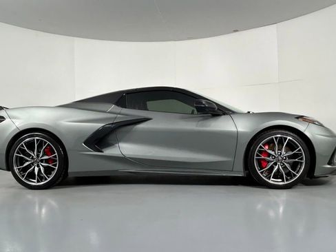 Used 2024 Chevrolet Corvette Stingray Premium Conv w/ Z51 Performance Package image 8