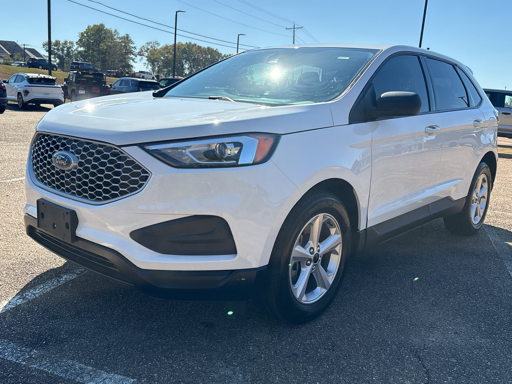 Used 2024 Ford Edge SE AWD/4WD image 1