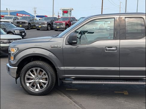 Used 2017 Ford F150 XLT w/ Equipment Group 302A Luxury AWD/4WD image 10