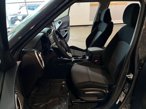 Used 2025 Kia Soul LX w/ LX Technology Package image 25