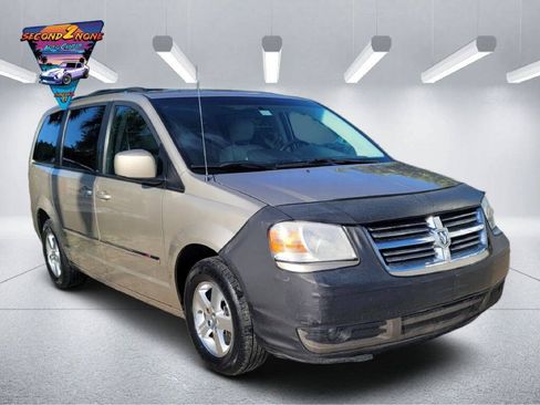 Used 2008 Dodge Grand Caravan SXT FWD image 3