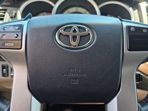Used 2014 Toyota Tacoma 4x4 Double Cab image 33