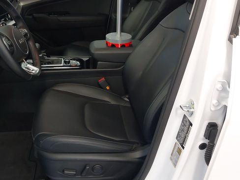 Used 2024 Kia Sportage EX FWD image 22
