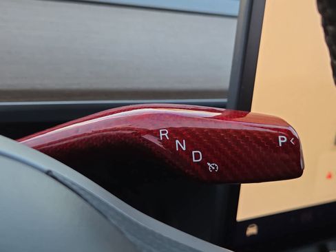 Used 2022 Tesla Model Y Performance image 34