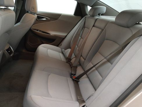 Used 2022 Chevrolet Malibu LT FWD image 18