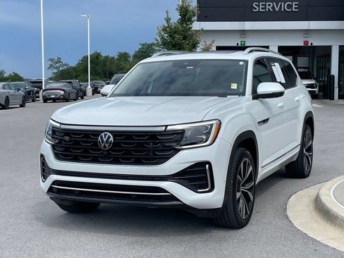 Used 2024 Volkswagen Atlas SEL Premium R-Line AWD/4WD image 3