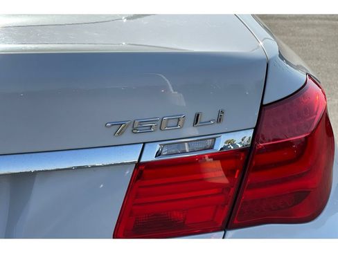 Used 2012 BMW 750Li RWD image 18
