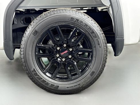 New 2026 GMC Sierra 1500 Elevation image 31