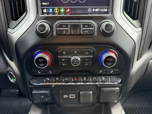 Used 2020 Chevrolet Silverado 1500 LT Trail Boss AWD/4WD image 24