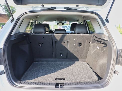 New 2025 Volkswagen Taos SE image 10