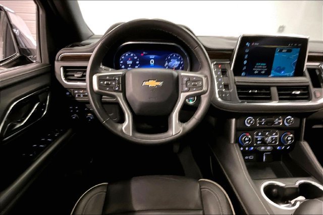 Used 2024 Chevrolet Suburban Premier AWD/4WD image 6