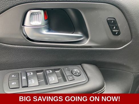 New 2026 Chrysler Pacifica Select w/ S Appearance Package image 12