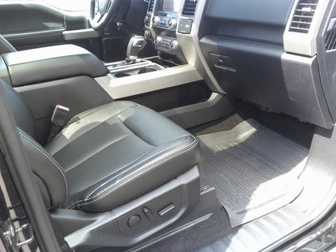 Used 2019 Ford F150 Lariat w/ Equipment Group 502A Luxury image 23