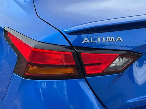 Used 2025 Nissan Altima 2.5 SV w/ SV Special Edition Package image 10