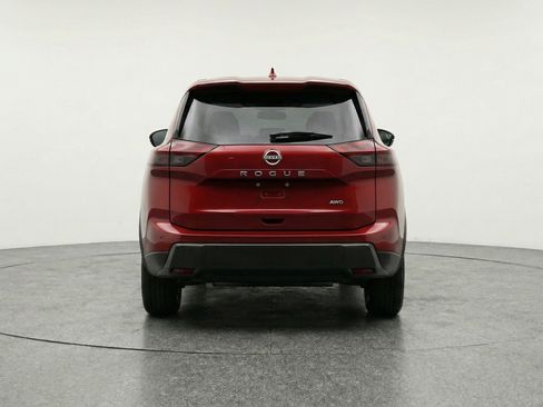 Used 2025 Nissan Rogue SV image 7