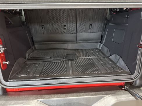 Used 2023 Ford Bronco Wildtrak image 28