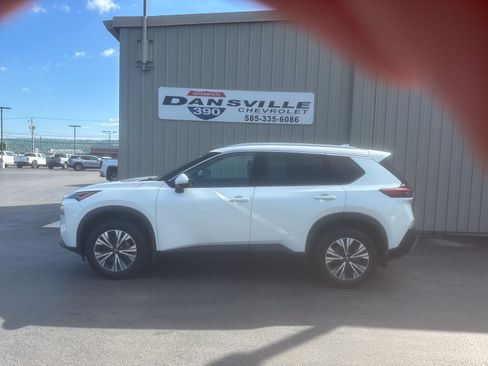 Used 2021 Nissan Rogue SV w/ Premium Package AWD/4WD image 5