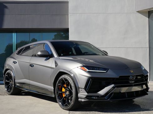 Used 2024 Lamborghini Urus Performante image 1