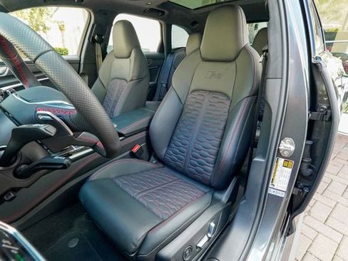 Used 2025 Audi RS 6 performance image 58