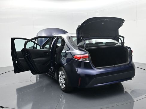 Used 2022 Toyota Corolla LE image 53
