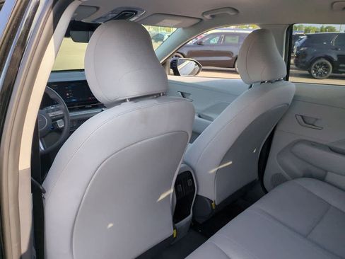 Certified 2025 Hyundai Kona SEL image 17