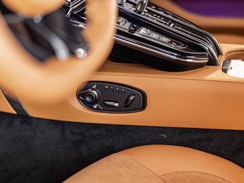 New 2026 Aston Martin V8 Vantage Coupe image 21