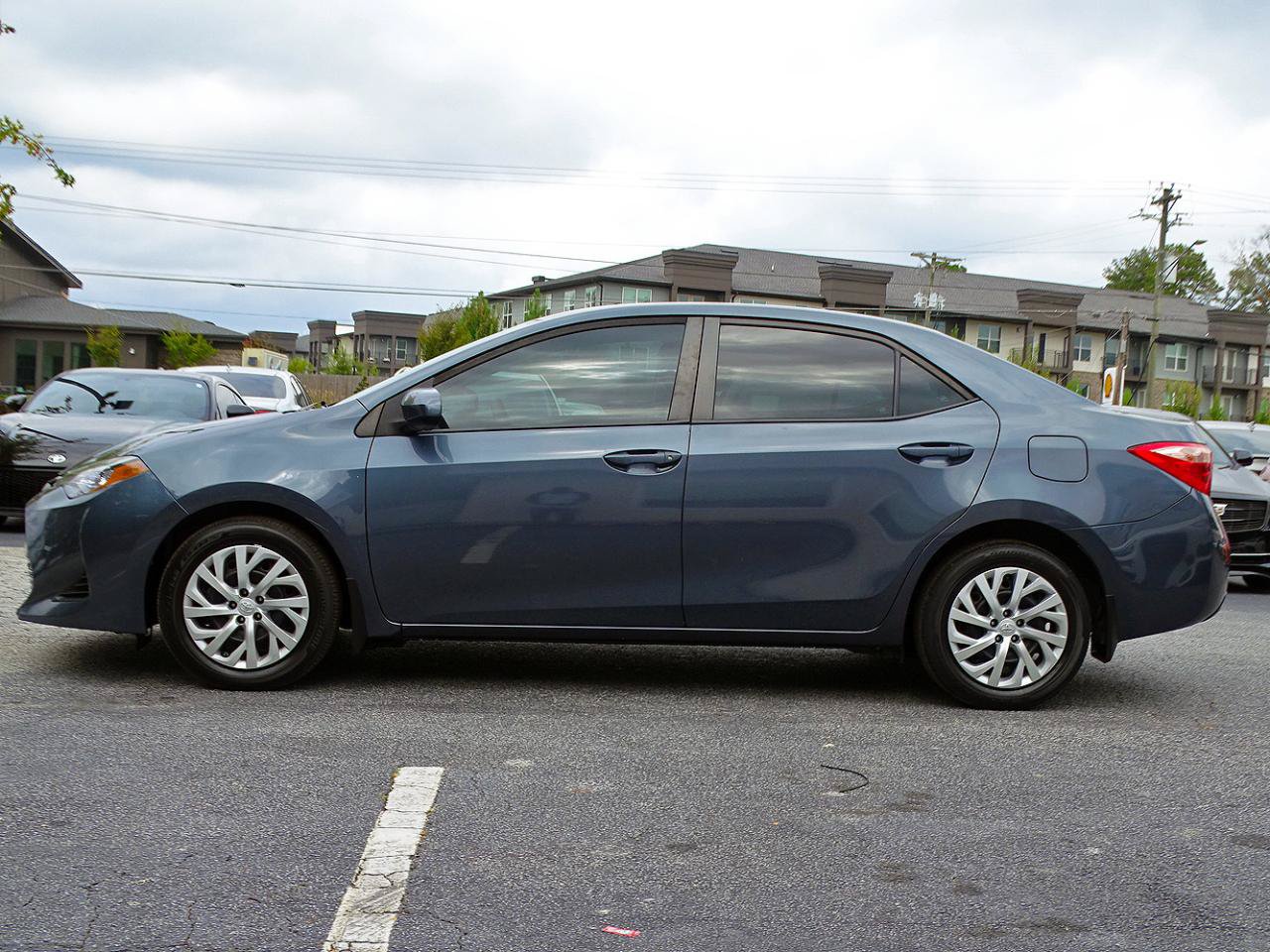Used 2019 Toyota Corolla LE FWD image 5
