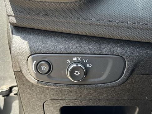 Used 2025 Chevrolet TrailBlazer LT FWD image 24