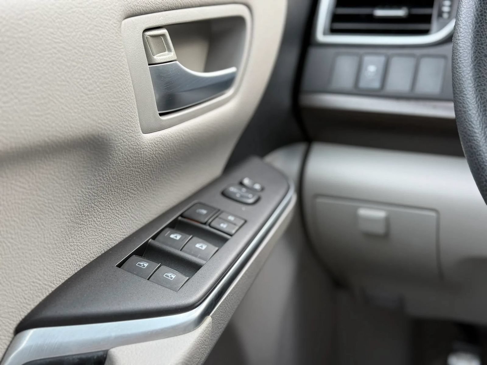 Used 2015 Toyota Camry LE FWD image 21
