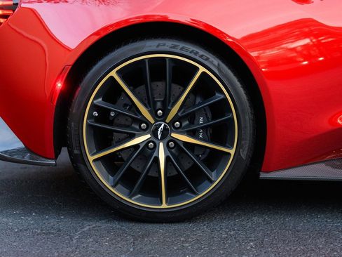 Used 2018 Aston Martin Vanquish Zagato image 12